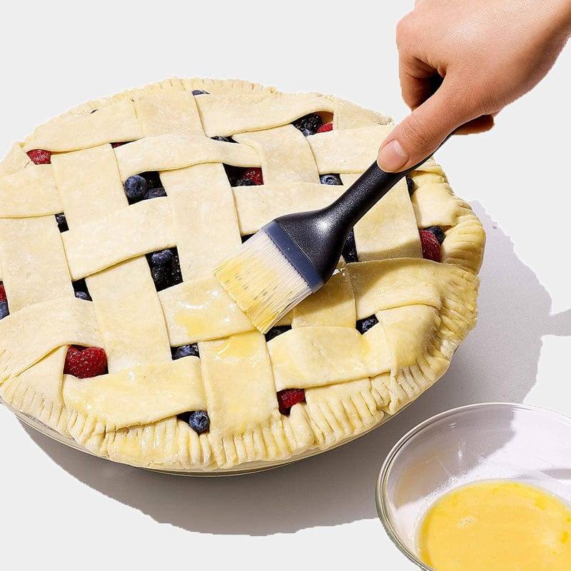 OXO 1071062 Good Grips 1 1/2W High Heat Silicone Bristle Pastry