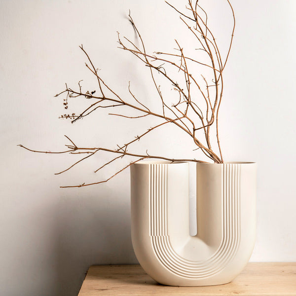 Jardin U-shaped Porcelain Vase Large - Beige