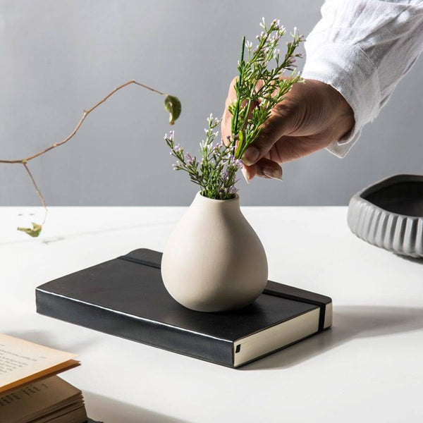 Enhabit Creo Small Vase - Beige - Modern Quests