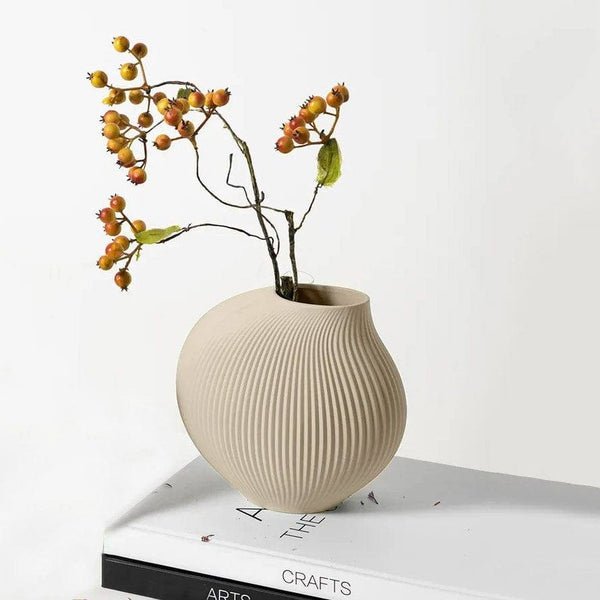Enhabit Luna Shell Vase Small - Beige - Modern Quests