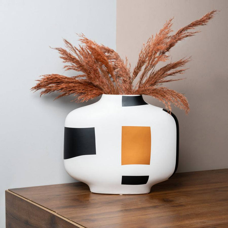 Enhabit Theo Abstract Vase XL - White - Modern Quests