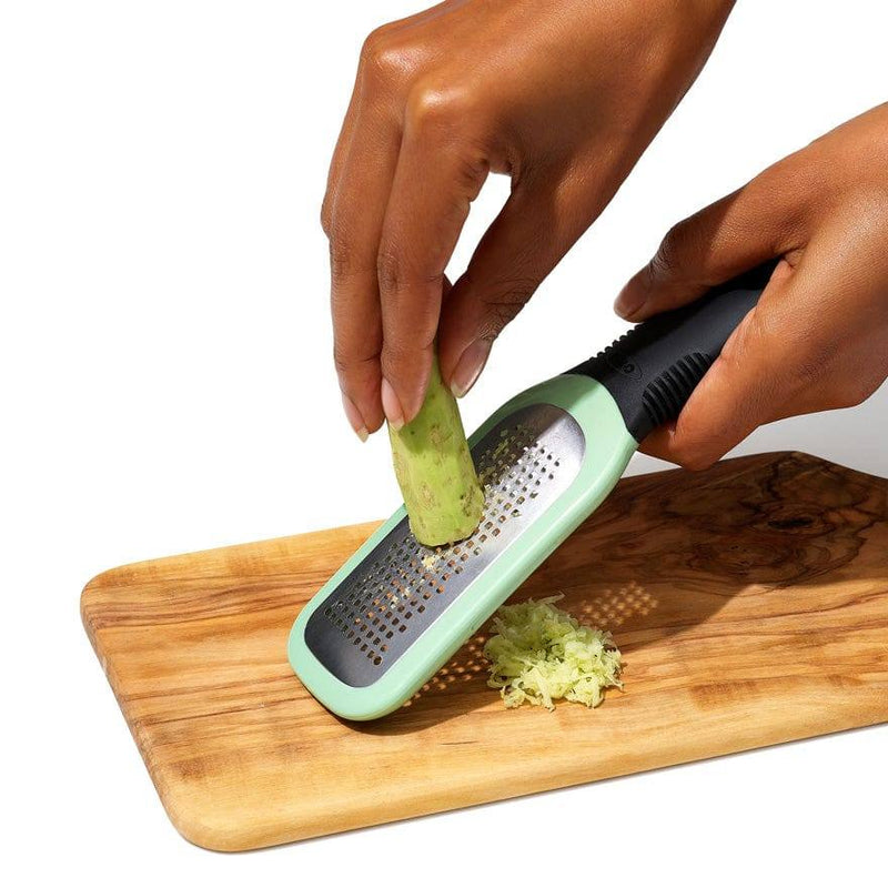 https://www.modernquests.com/cdn/shop/files/oxo-etched-ginger-and-garlic-grater-4_800x.jpg?v=1690055623