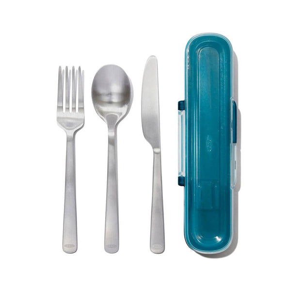 https://www.modernquests.com/cdn/shop/files/oxo-prep-and-go-stainless-steel-utensil-set-with-case-2_600x.jpg?v=1690059773