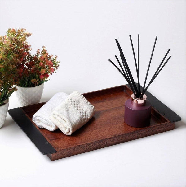SPIN Elsa Tray Large - Natural Walnut - Modern Quests