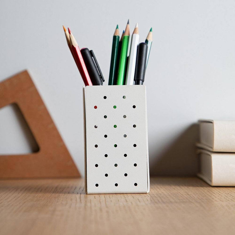 SPIN Zucca Pen Stand - White - Modern Quests