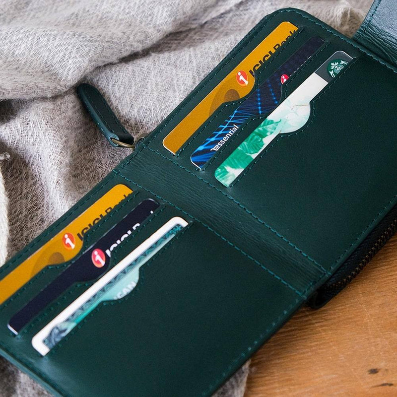 The Postbox Siena Bifold Zipper Wallet - Emerald Green - Modern Quests