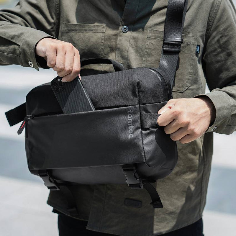 Tomtoc Explorer Sling Bag Large - Black – Modern Quests