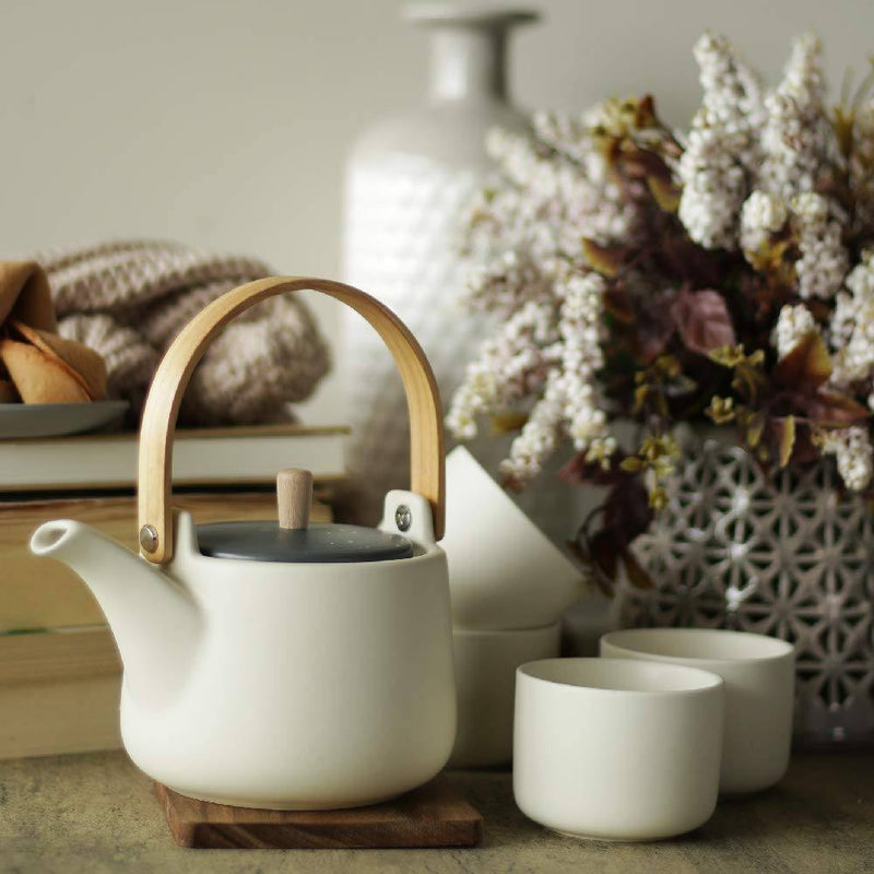 Waabi Saabi Iwanai Porcelain Tea Set - Modern Quests