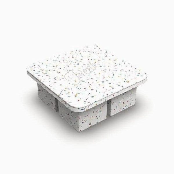 https://www.modernquests.com/cdn/shop/files/wandp-design-peak-extra-large-ice-tray-speckled-white-2_600x.jpg?v=1690039321